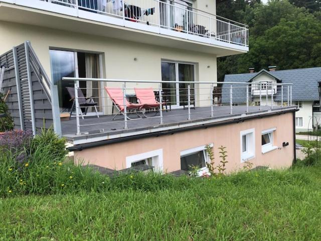 Velden View Ferienwohnung Mit Grosser Sonnenterrasse Und See- Und Karawankenblick 沃尔特湖畔韦尔登 外观 照片