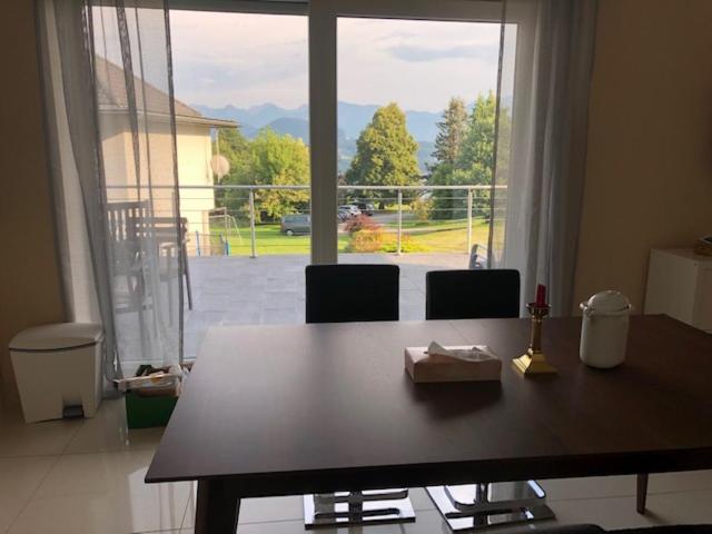 Velden View Ferienwohnung Mit Grosser Sonnenterrasse Und See- Und Karawankenblick 沃尔特湖畔韦尔登 外观 照片