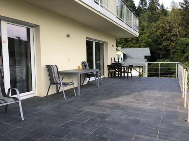 Velden View Ferienwohnung Mit Grosser Sonnenterrasse Und See- Und Karawankenblick 沃尔特湖畔韦尔登 外观 照片